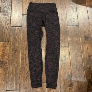 Lululemon Wunder Under High Rise right luxtreme 28” purple